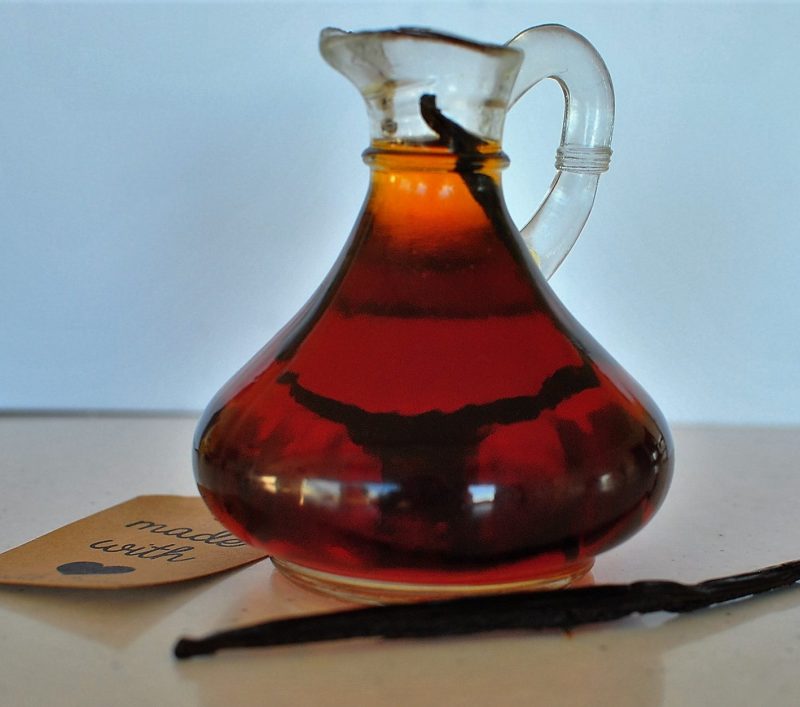 Homemade Vanilla Extract Thatsrealyummy